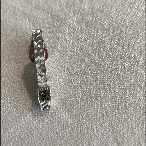 Vintage rhinestone accent silver tone tie bar - Picture 1 of 3
